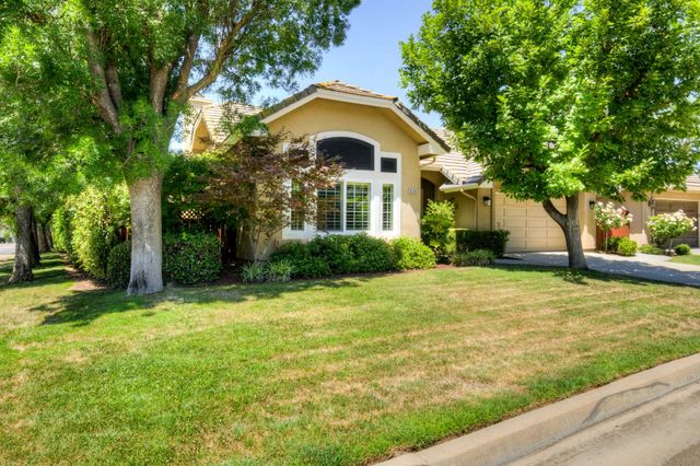 9249 N Bayford Street, Fresno, CA 93720