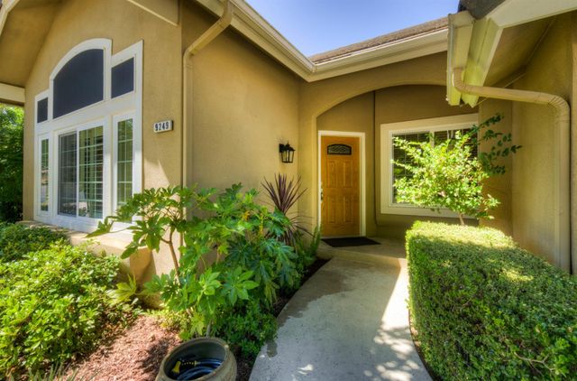 9249 N Bayford Street, Fresno, CA 93720