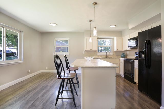 5607 Twickingham Drive, Evansville, IN 47711