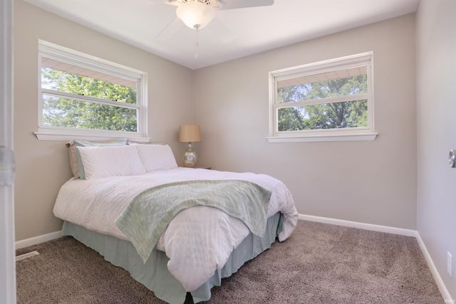 5607 Twickingham Drive, Evansville, IN 47711