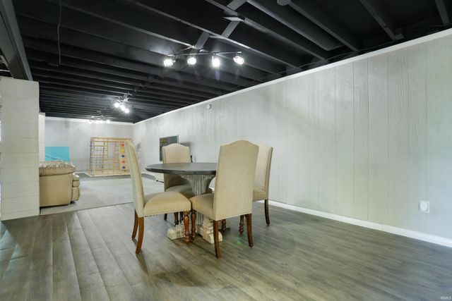 5607 Twickingham Drive, Evansville, IN 47711