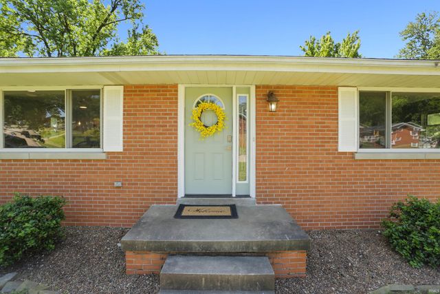 5607 Twickingham Drive, Evansville, IN 47711
