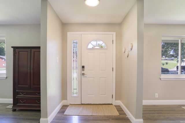 5607 Twickingham Drive, Evansville, IN 47711