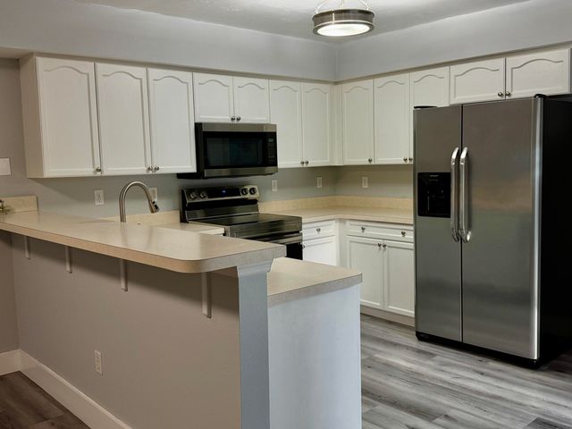 2216 White Pine Circle D, Greenacres, FL 33415