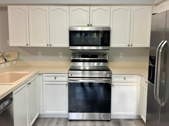 2216 White Pine Circle D, Greenacres, FL 33415