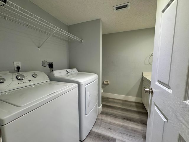 2216 White Pine Circle D, Greenacres, FL 33415
