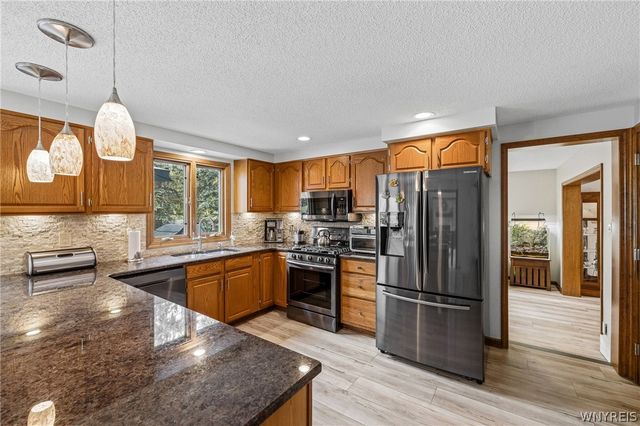 26 Hemlock Lane, Lancaster, NY 14086