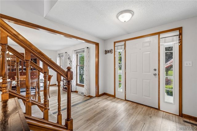26 Hemlock Lane, Lancaster, NY 14086