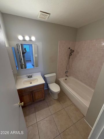 17048 E CALLE DEL ORO -- C, Fountain Hills, AZ 85268