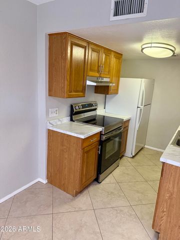 17048 E CALLE DEL ORO -- C, Fountain Hills, AZ 85268