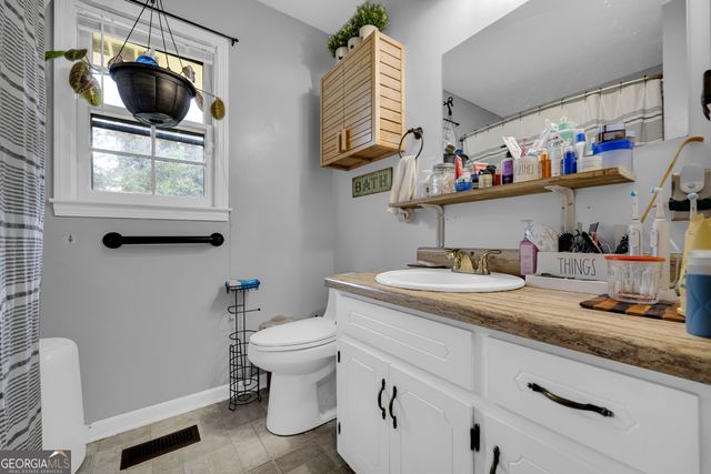 538 Valleyview Drive, Winder, GA 30680