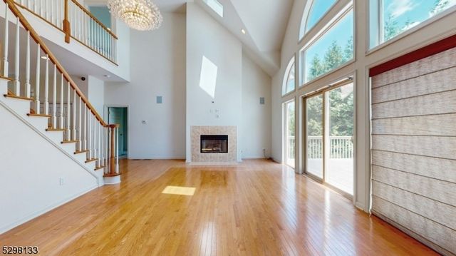 1 White Oak Ct, Hardyston Twp., NJ 07419