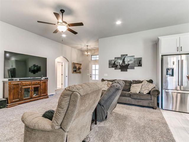 9317 Anaum Lane, Yukon, OK 73099