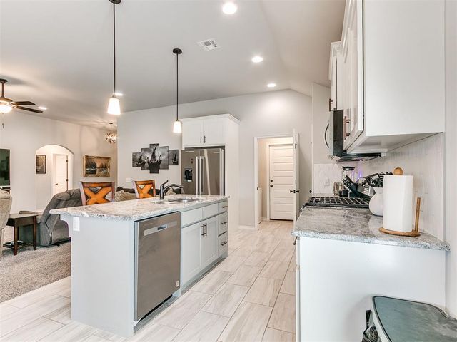 9317 Anaum Lane, Yukon, OK 73099