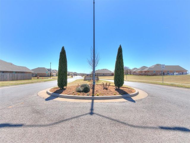 9317 Anaum Lane, Yukon, OK 73099