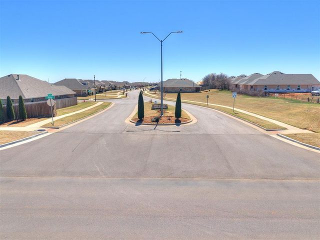 9317 Anaum Lane, Yukon, OK 73099