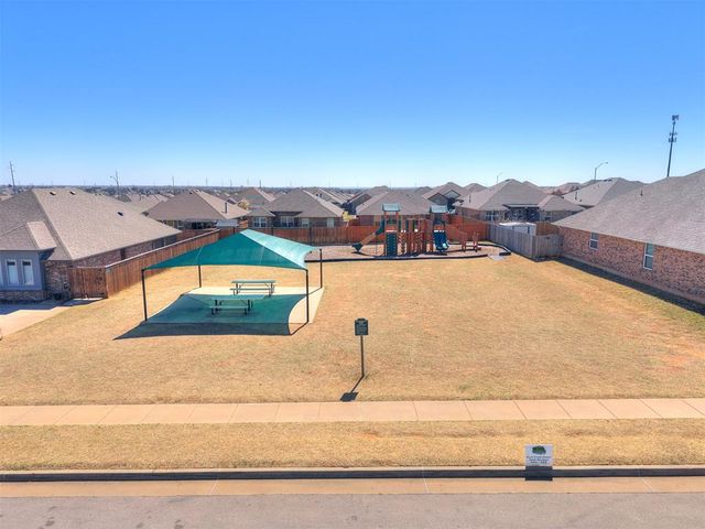 9317 Anaum Lane, Yukon, OK 73099