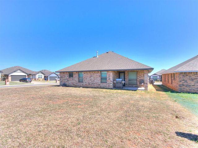 9317 Anaum Lane, Yukon, OK 73099