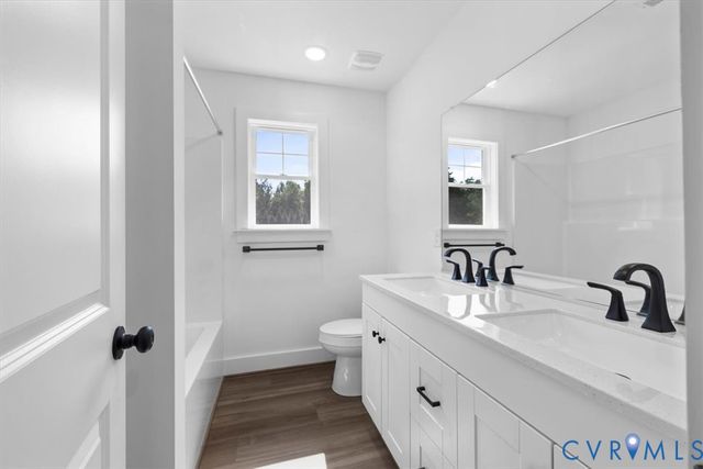 2242 Lakeview Dr, Powhatan, VA 23139