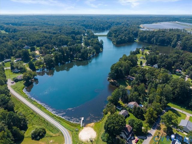 2242 Lakeview Dr, Powhatan, VA 23139