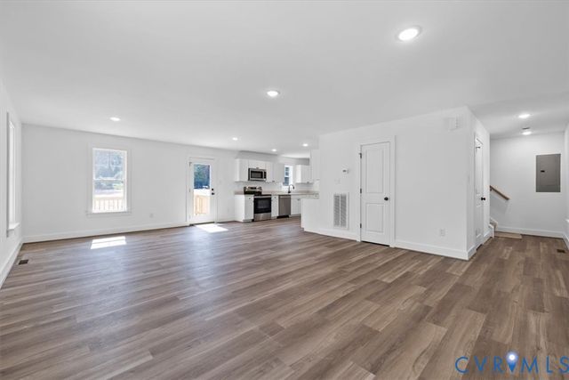 2242 Lakeview Dr, Powhatan, VA 23139