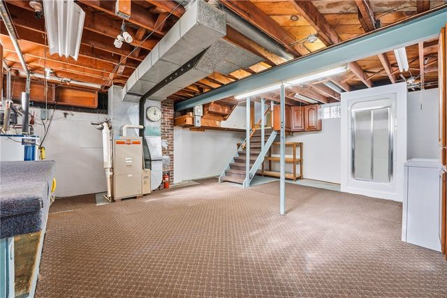 3489 Sample Rd, Hermitage, PA 16148