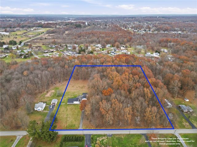 3489 Sample Rd, Hermitage, PA 16148