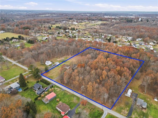 3489 Sample Rd, Hermitage, PA 16148