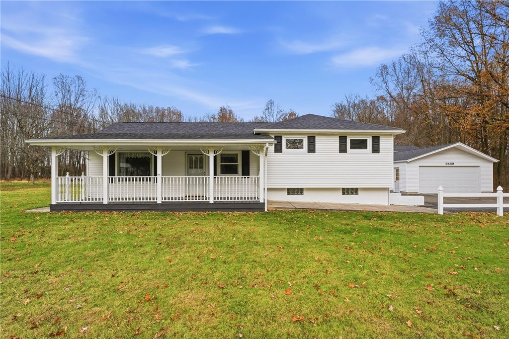 3489 Sample Rd, Hermitage, PA 16148
