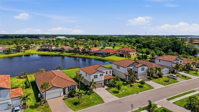 13705 FLAT WOODS TERRACE, Bradenton, FL 34211
