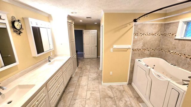 165 East Pleasant Hill, Deridder, LA 70634