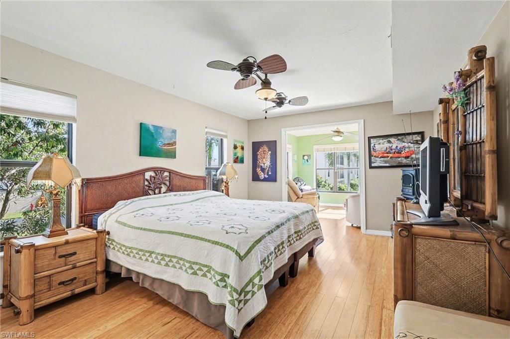 Image 10 of property listing at 4703 SE 17th PL 205, Cape Coral, FL 33904