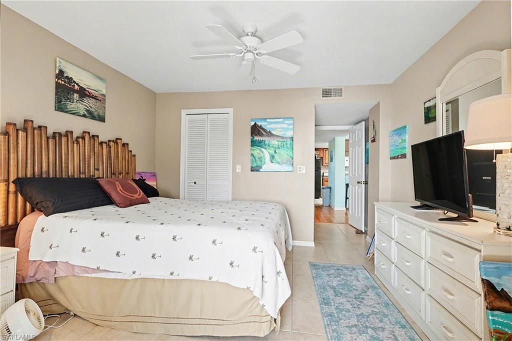 Image 13 of property listing at 4703 SE 17th PL 205, Cape Coral, FL 33904
