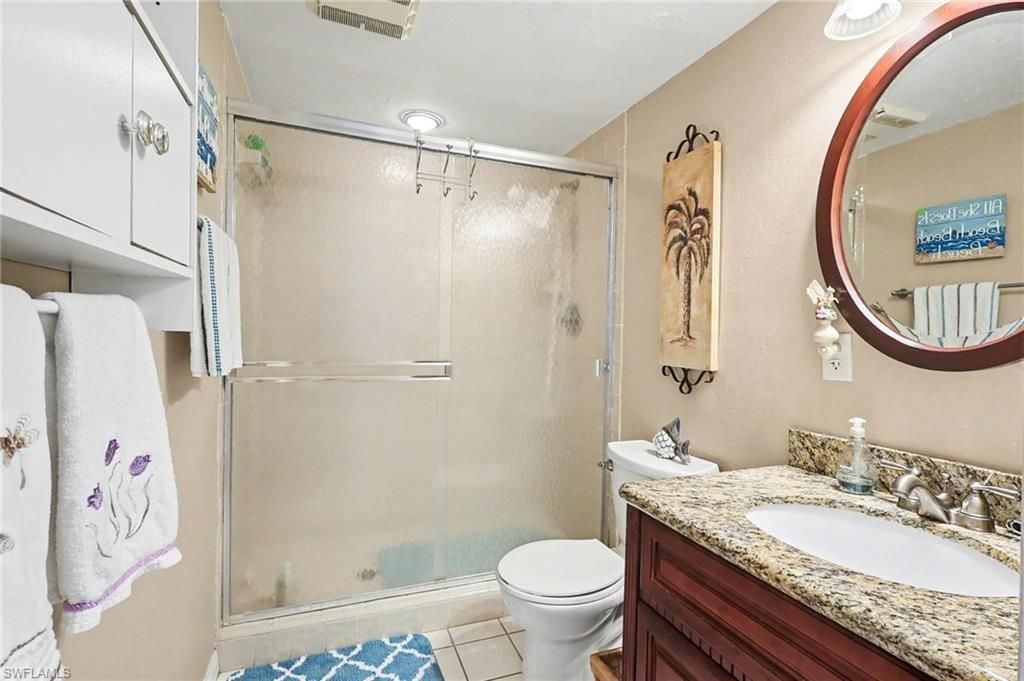 Image 14 of property listing at 4703 SE 17th PL 205, Cape Coral, FL 33904