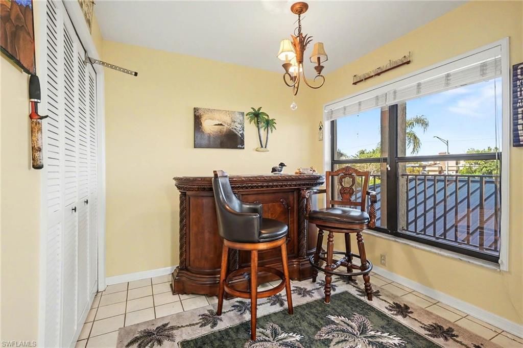 Image 5 of property listing at 4703 SE 17th PL 205, Cape Coral, FL 33904