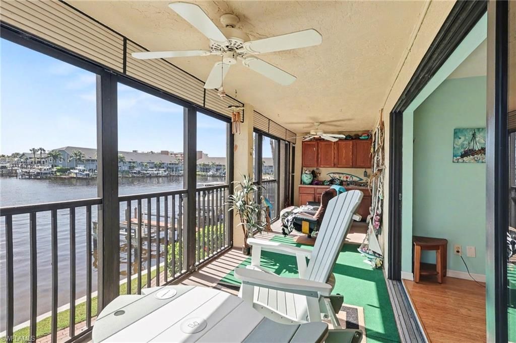 Image 9 of property listing at 4703 SE 17th PL 205, Cape Coral, FL 33904