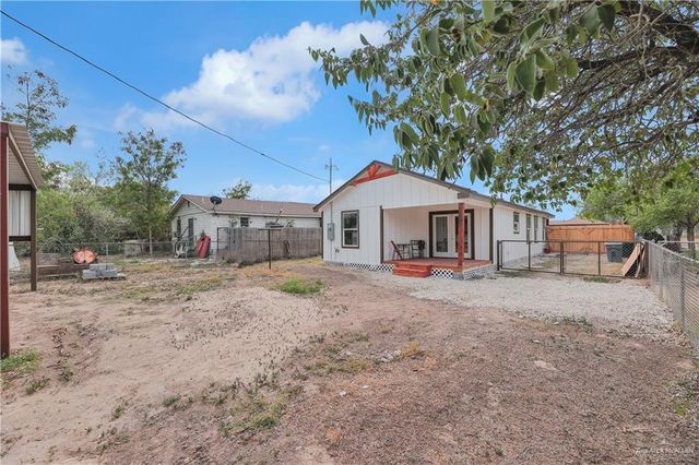 808 S 15th Avenue, Edinburg, TX 78539