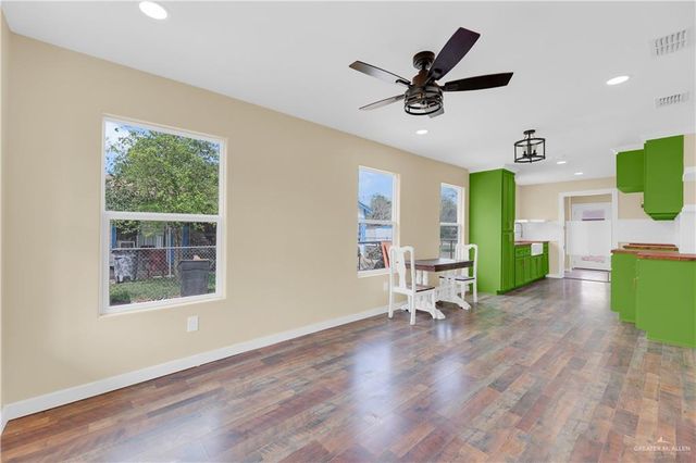 808 S 15th Avenue, Edinburg, TX 78539