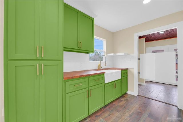 808 S 15th Avenue, Edinburg, TX 78539