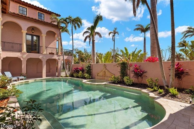 4972 Joewood DR, Sanibel, FL 33957