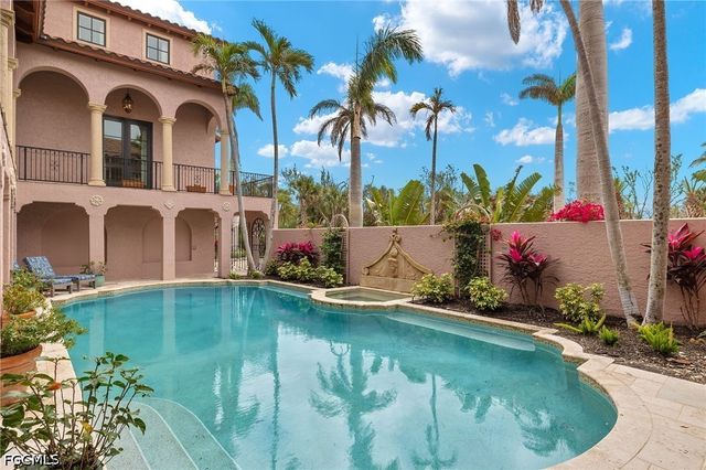4972 Joewood DR, Sanibel, FL 33957