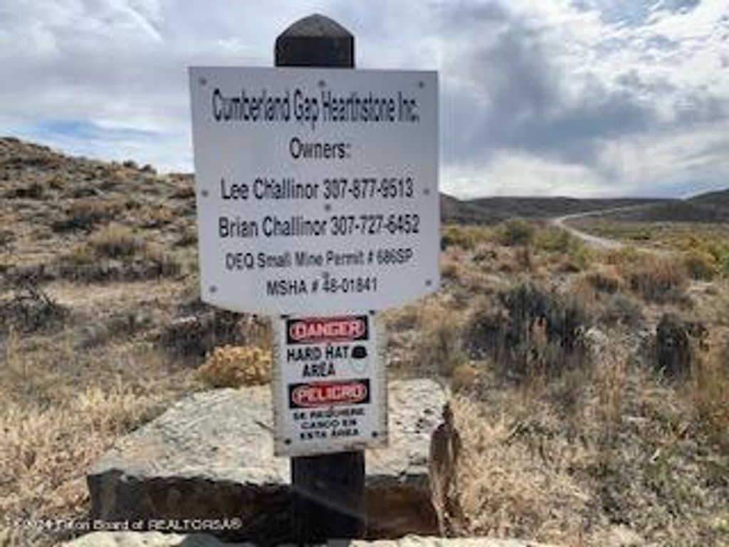 189 S 412 Highway, Kemmerer, WY 83101 photo 2