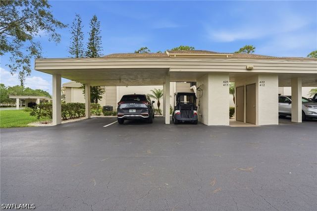 5625 Trailwinds DR 411, Fort Myers, FL 33907