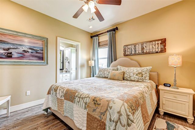 950 Seadrift Drive, Crystal Beach, TX 77650
