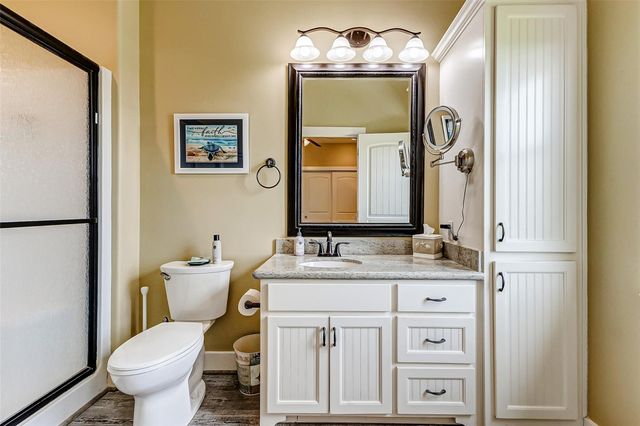 950 Seadrift Drive, Crystal Beach, TX 77650