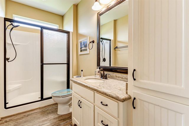 950 Seadrift Drive, Crystal Beach, TX 77650