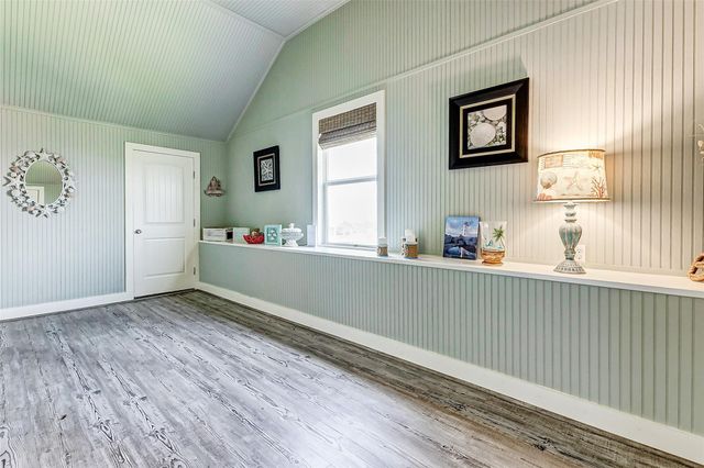 950 Seadrift Drive, Crystal Beach, TX 77650