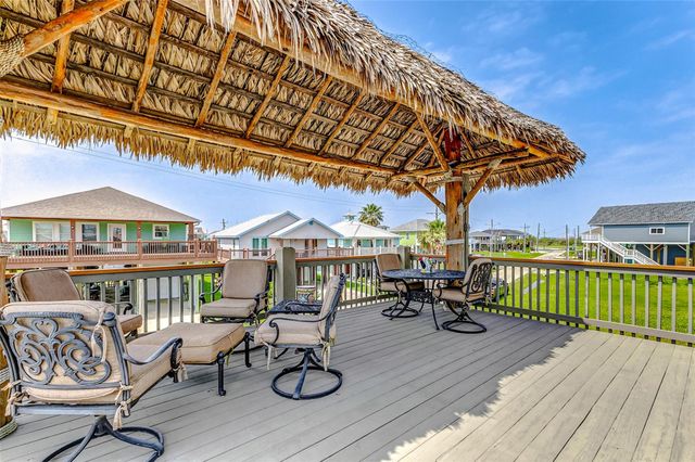 950 Seadrift Drive, Crystal Beach, TX 77650