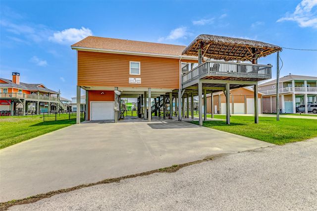 950 Seadrift Drive, Crystal Beach, TX 77650