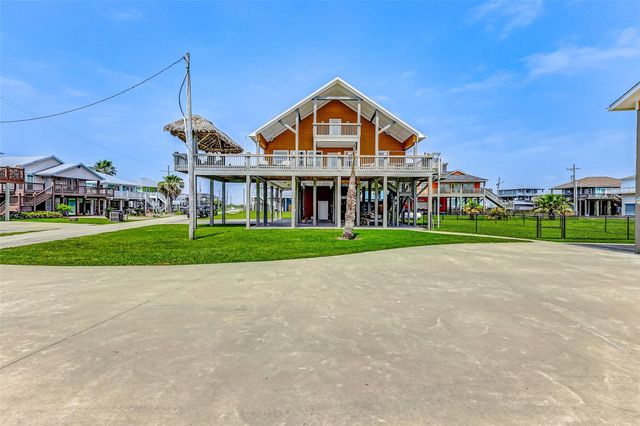 950 Seadrift Drive, Crystal Beach, TX 77650